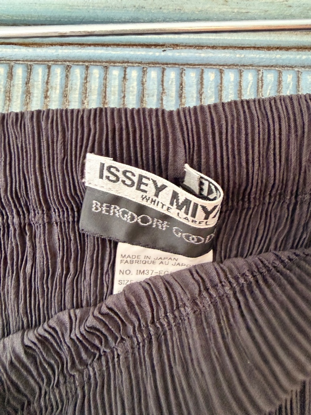 Vintage Issey Miyake Black Pleated Midi Skirt Size 3 /M Made in Japan - Picture 6 of 10